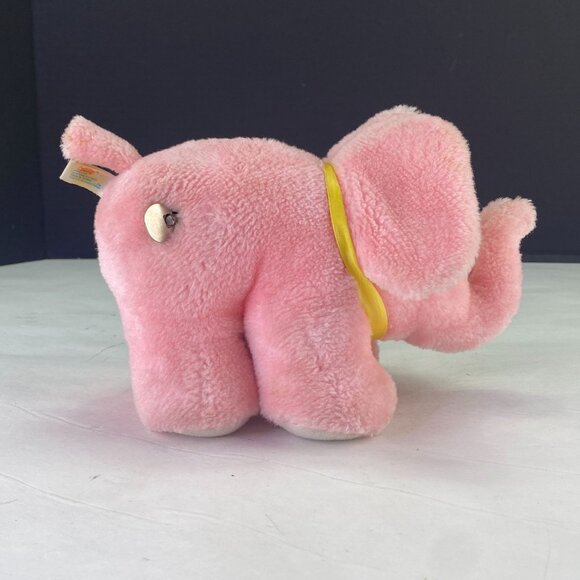 Vintage 1984 Amtoy Baby Soft Touch Plush Pink Elephant Music Box - Picture 4 of 10
